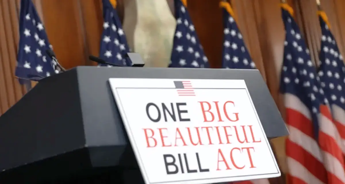 Image aboutOne Big Beautiful Bill Act biedt geen verlichting voor Americans Overseas